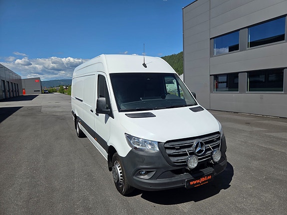 Mercedes-Benz Sprinter 516 4 of 24