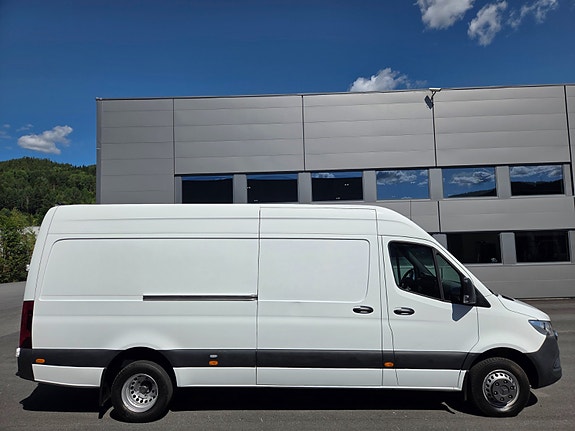 Mercedes-Benz Sprinter 516 13 of 24