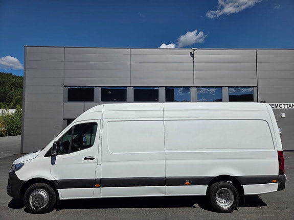 Mercedes-Benz Sprinter 516 15 of 24