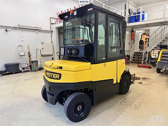 Hyster J4.0XN Forklift 5 of 30
