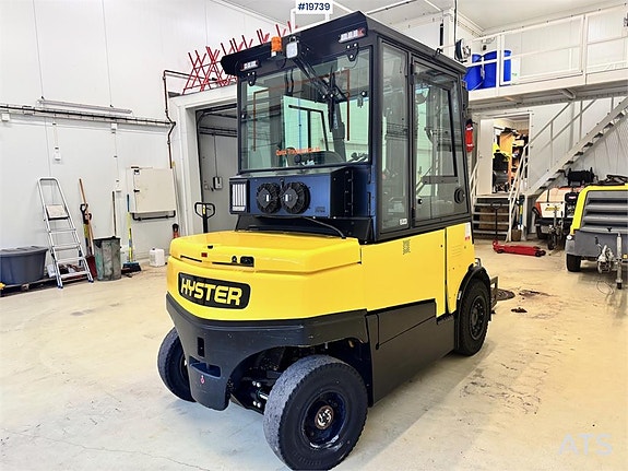 Hyster J4.0XN Forklift 4 of 30