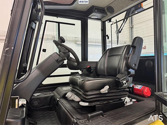 Hyster J4.0XN Forklift 21 of 30