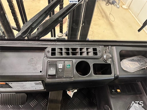 Hyster J4.0XN Forklift 26 of 30