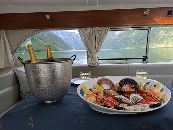 Charter i Sognefjorden med Ocean X 8 of 13