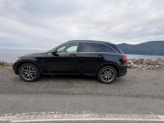 Mercedes-Benz GLC350 e 3 of 11