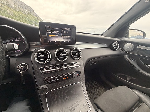 Mercedes-Benz GLC350 e 7 of 11