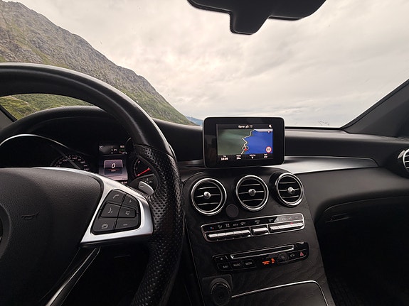 Mercedes-Benz GLC350 e 8 of 11