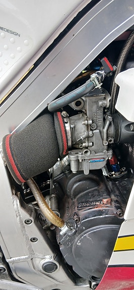 Suzuki GSX R 1100 6 of 7