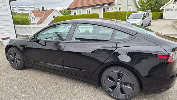 Tesla Model 3 7 of 15