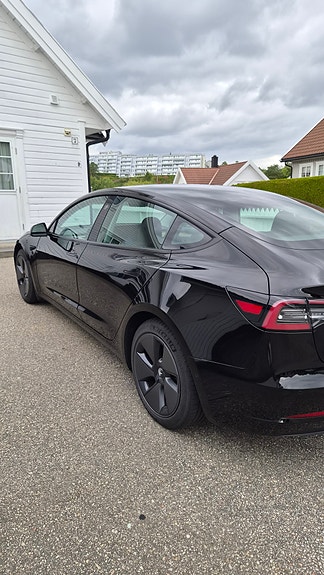 Tesla Model 3 6 of 15