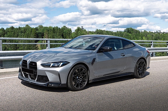BMW M4 4 of 30