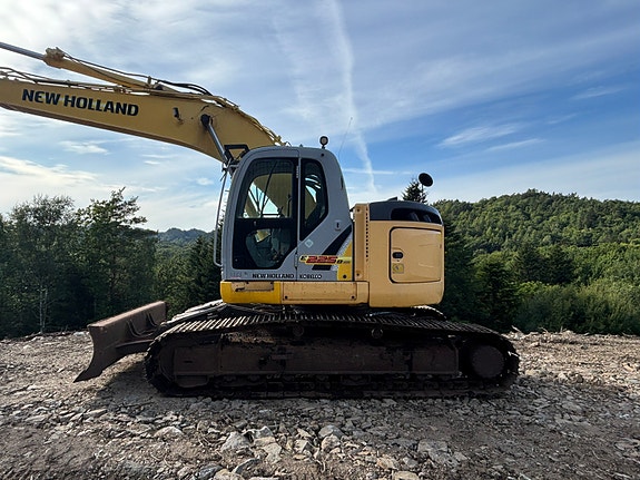 New Holland Kobelco E225 BSR 5 of 30