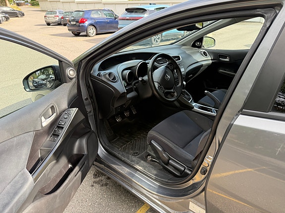 Honda Civic 9 of 17