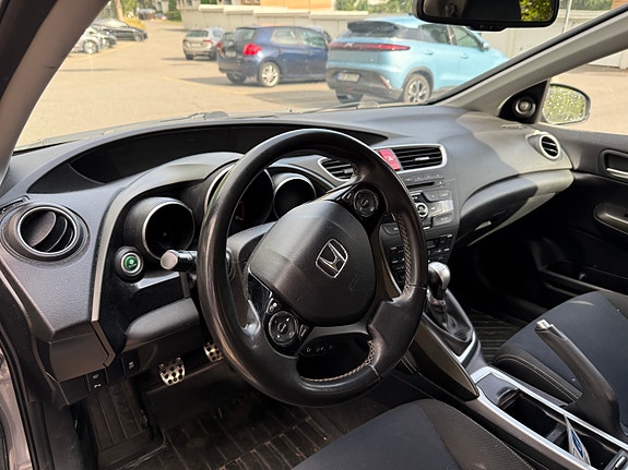 Honda Civic 10 of 17