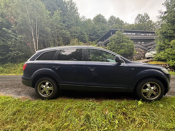 Audi Q7 20 of 30