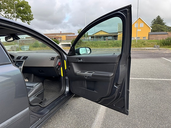 Volvo S40 9 of 29