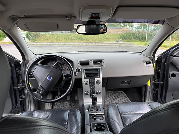 Volvo S40 16 of 29
