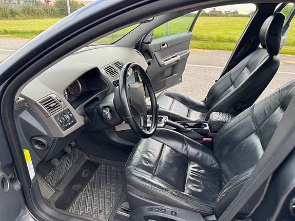 Volvo S40 12 of 29