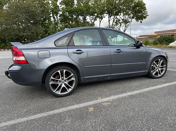 Volvo S40 5 of 29
