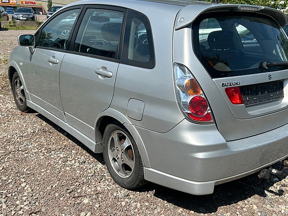 Suzuki Liana 2 of 15