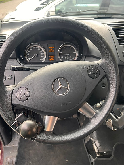 Mercedes-Benz Vito 113 27 of 30