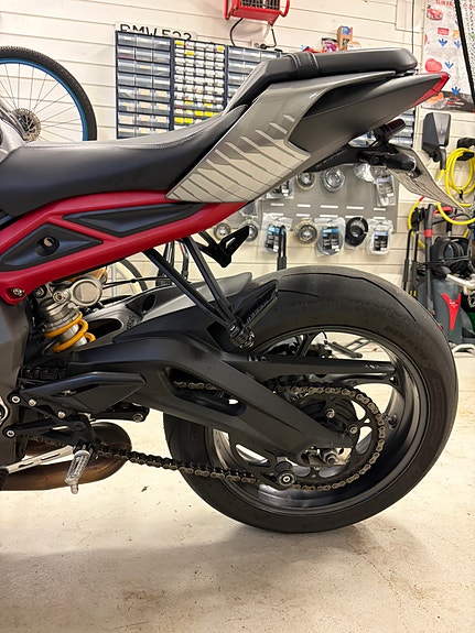 Triumph Street Triple RS 765 17 of 30