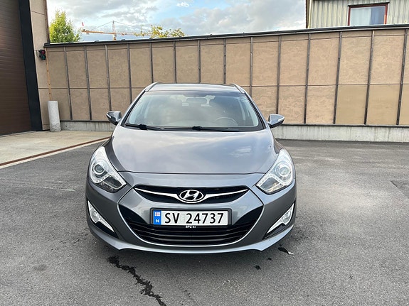 Hyundai i40 2 of 14