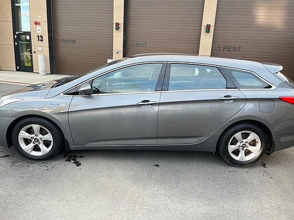 Hyundai i40 8 of 14