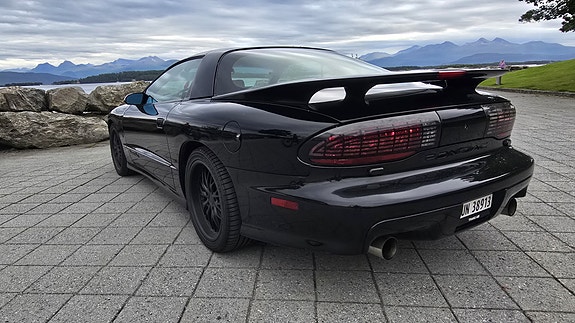 Pontiac Trans Am 9 of 26