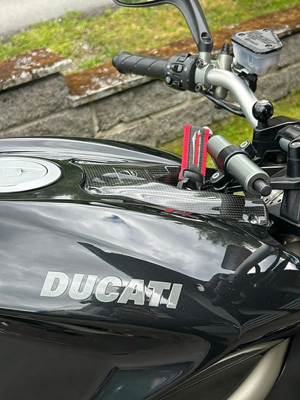 Ducati Streetfighter S 1098 Termignoni, Øhlins, Marchesini, Carbon 17 of 23