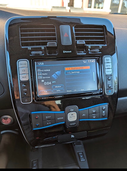 Nissan Leaf 5 of 13