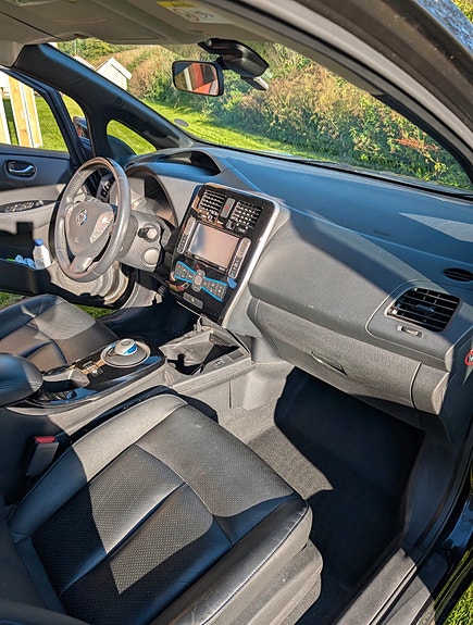 Nissan Leaf 7 of 13