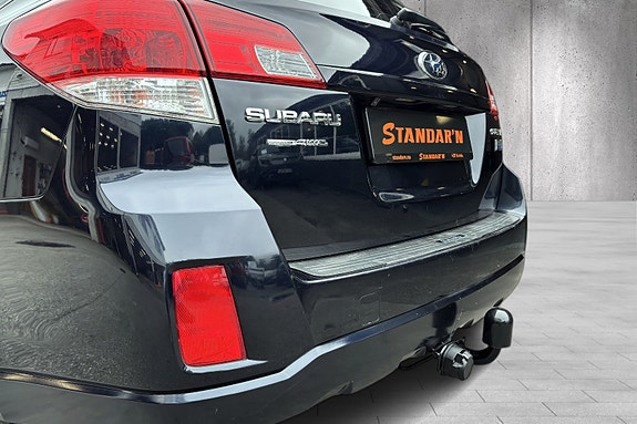 Subaru Outback 12 of 30