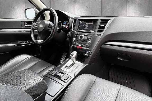Subaru Outback 17 of 30