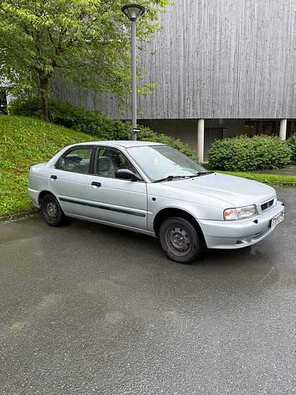 Suzuki Baleno 3 of 10