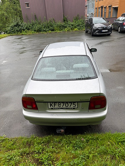 Suzuki Baleno 5 of 10