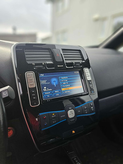 Nissan Leaf 7 of 12