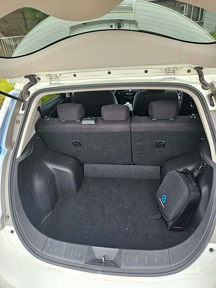 Nissan Leaf 9 of 12
