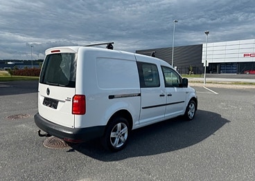 Volkswagen Caddy Maxi 2 of 12