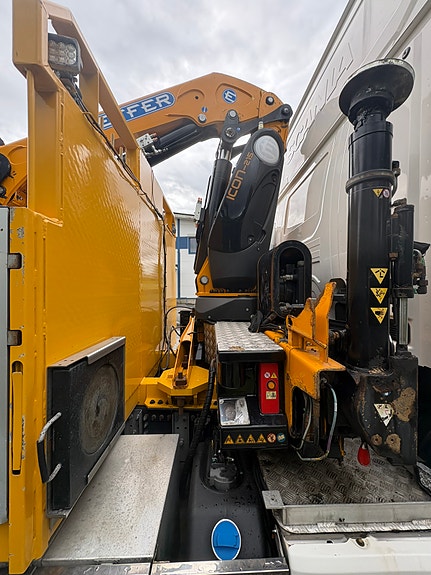 Scania G370. Highline. MCE påbygg. Effer 215 kran 6 Hyd. +1 man. arm til 19,22m. Rundt gående sving! 19 of 30