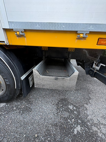 Scania G370. Highline. MCE påbygg. Effer 215 kran 6 Hyd. +1 man. arm til 19,22m. Rundt gående sving! 11 of 30