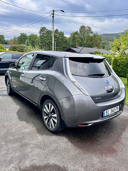 Nissan Leaf 4 of 16
