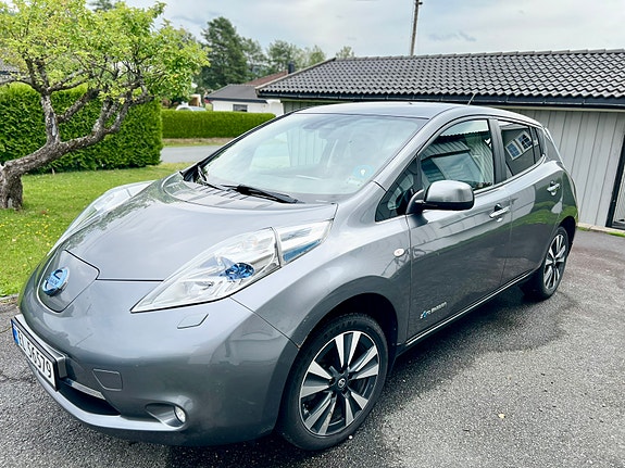 Nissan Leaf 2 of 16