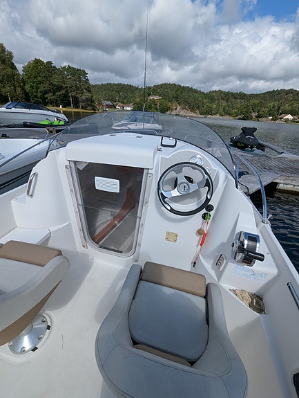Quicksilver 510 (Ørnvik) med henger 21 of 30