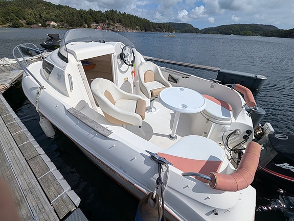 Quicksilver 510 (Ørnvik) med henger 16 of 30