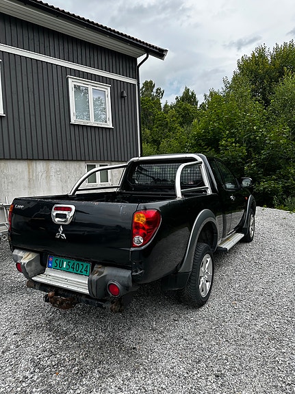 Mitsubishi L200 5 of 16