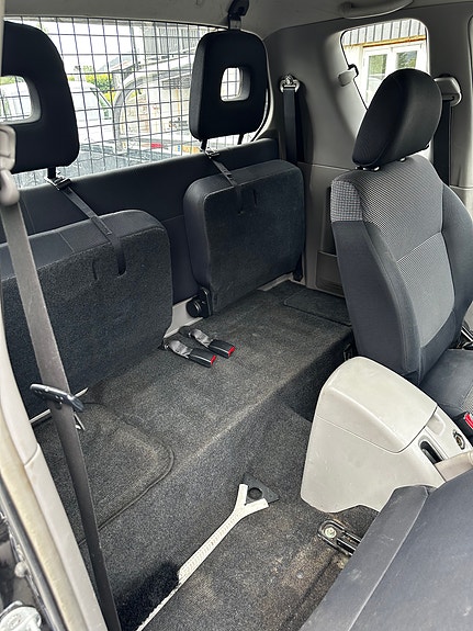 Mitsubishi L200 16 of 16