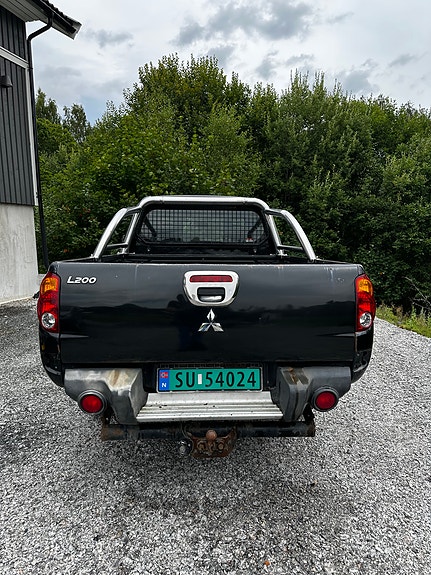 Mitsubishi L200 6 of 16