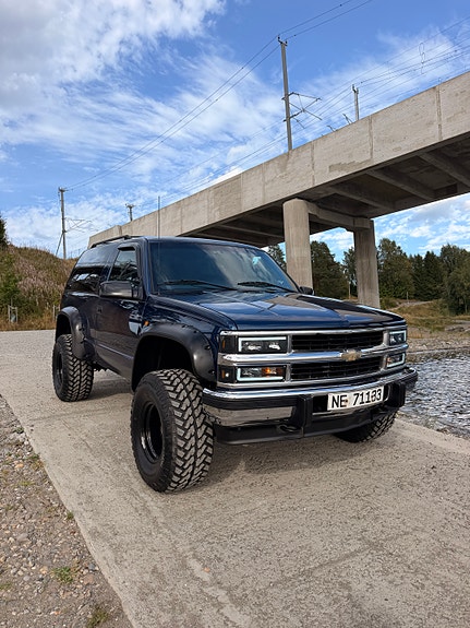 Chevrolet Tahoe 2 of 30