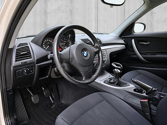 BMW 116d 8 of 30